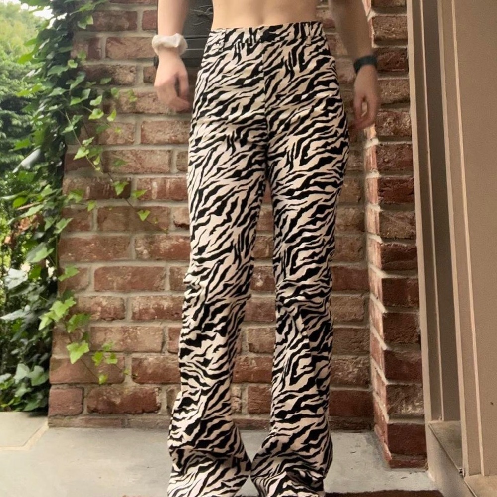 Super cute brand new zebra print pants from motel